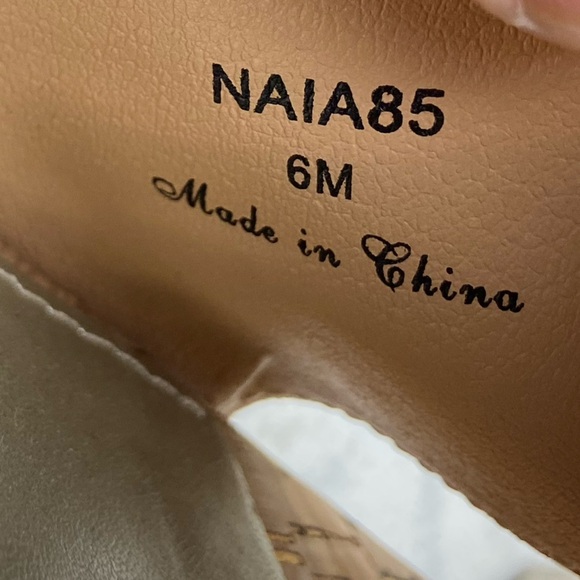 Donald Pliner Naia Embossed Metallic Sandals - Picture 9 of 9